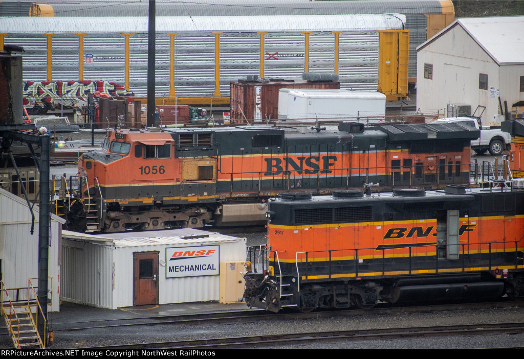 BNSF 1056